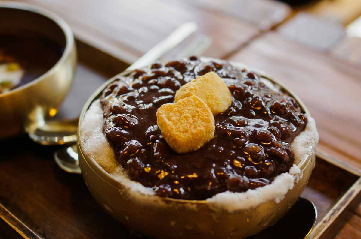 韓国のパッピンス（빙수）。ふわふわの氷に様々なトッピングがのった韓国夏の定番スイーツ。